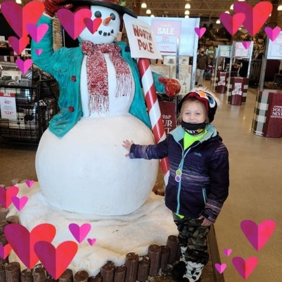 Meet your Posher, Monica - Picture 1 of 1